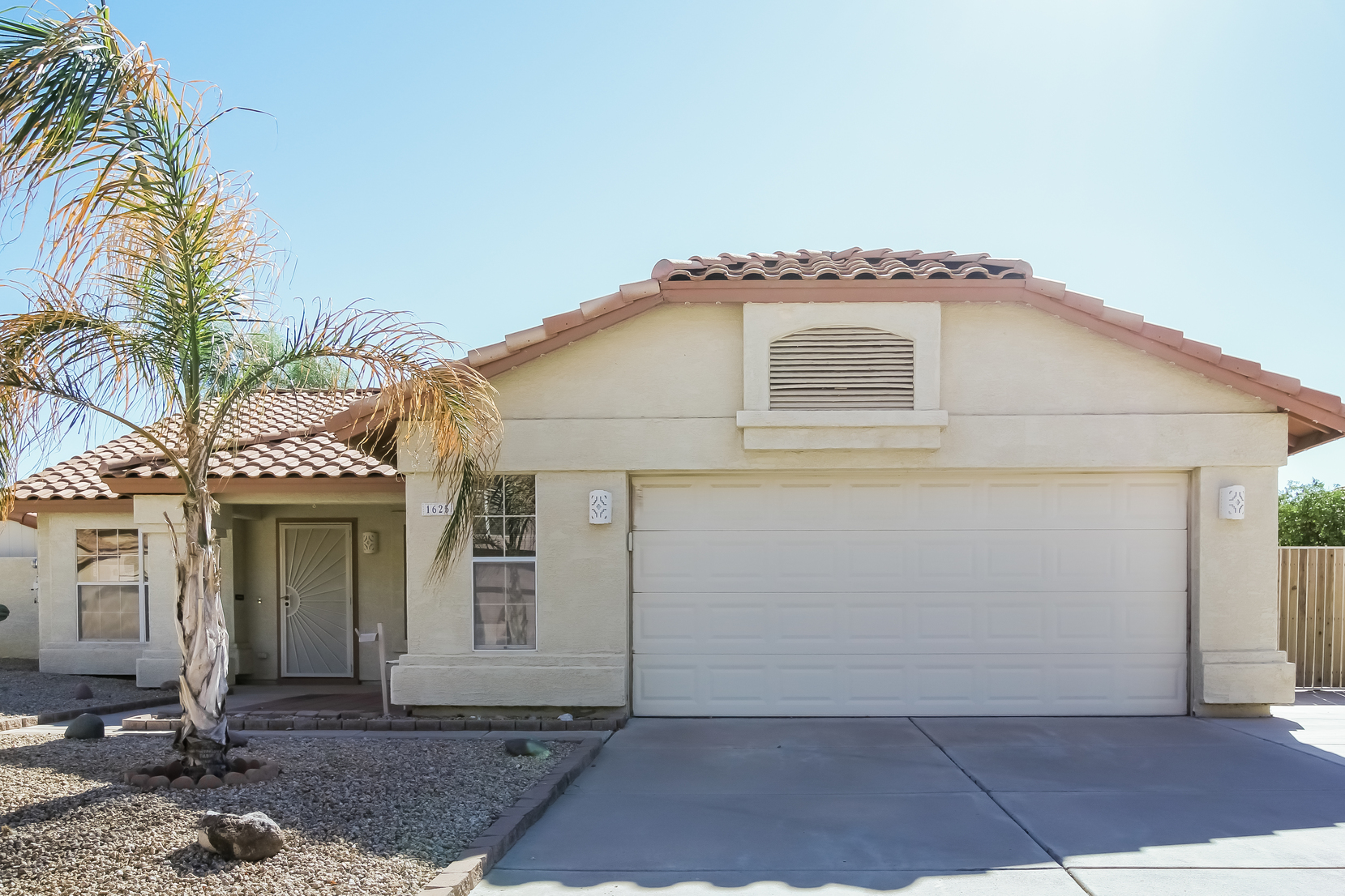 1625 W Acoma Dr, Phoenix, AZ 85023