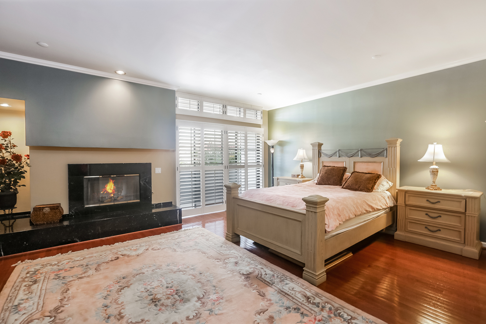 235 S Reeves apt 205, Beverly Hills, CA 90212