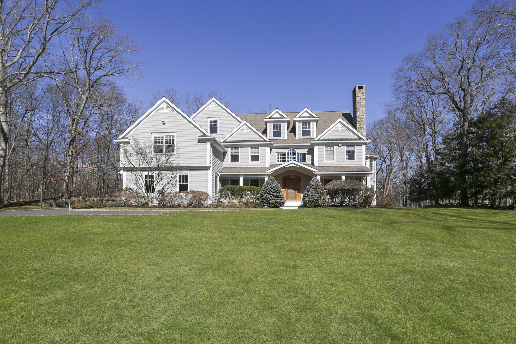 37 Powder Horn Hill Rd , Wilton, CT 06897